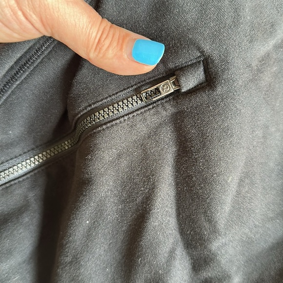 Lululemon Zip Jacket with Hood Black Men’s Sz M - Picture 4 of 6